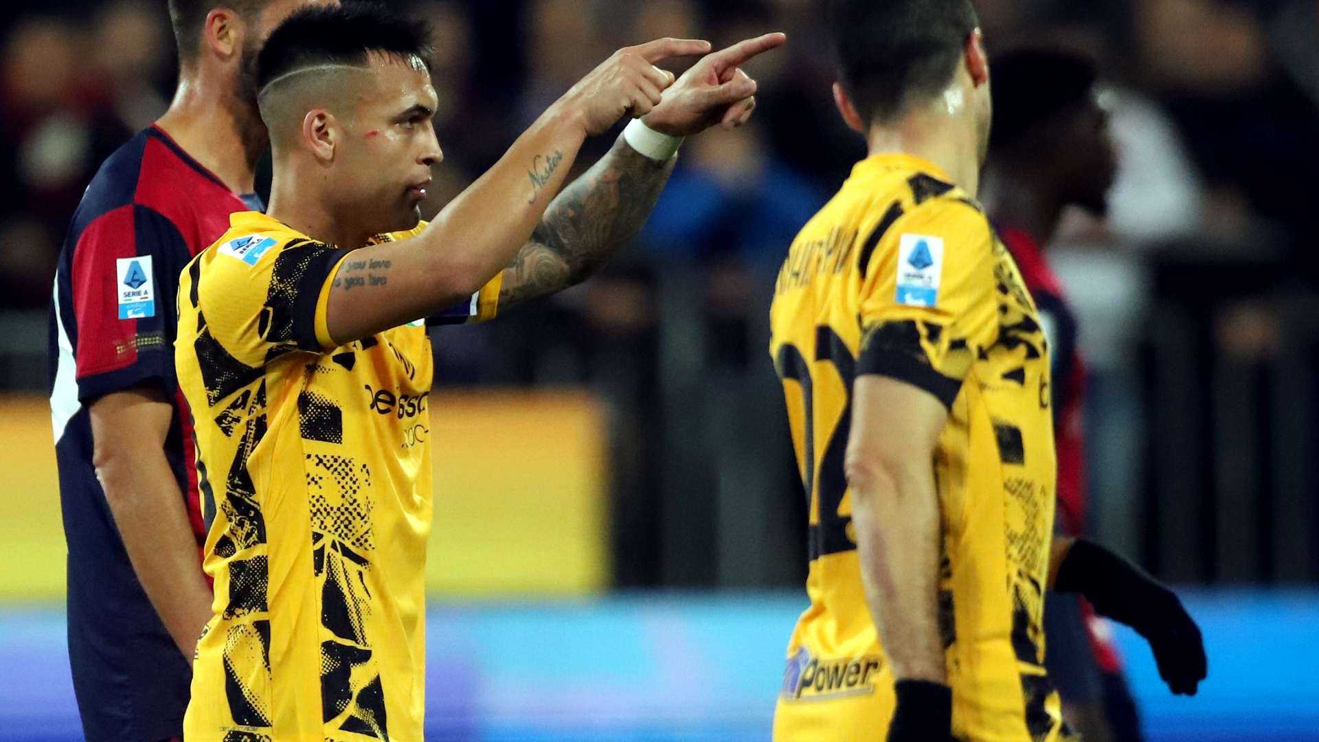 泳池英雄背 泳池英雄背